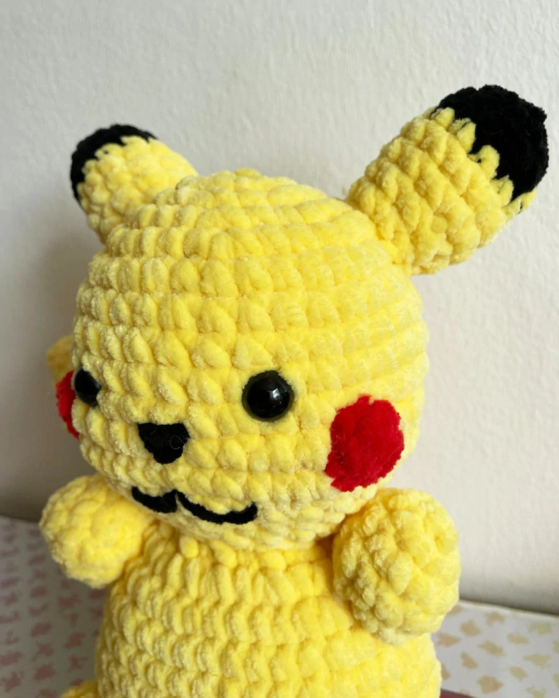 Háčkovaný Pikachu